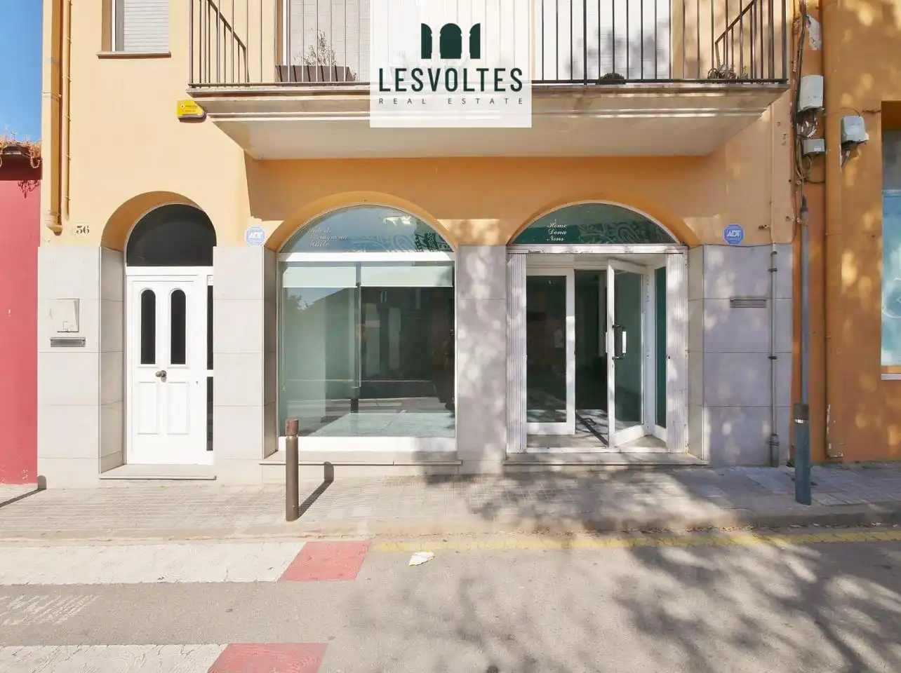 Vista exterior de Local de lloguer en Palafrugell amb Aire condicionat