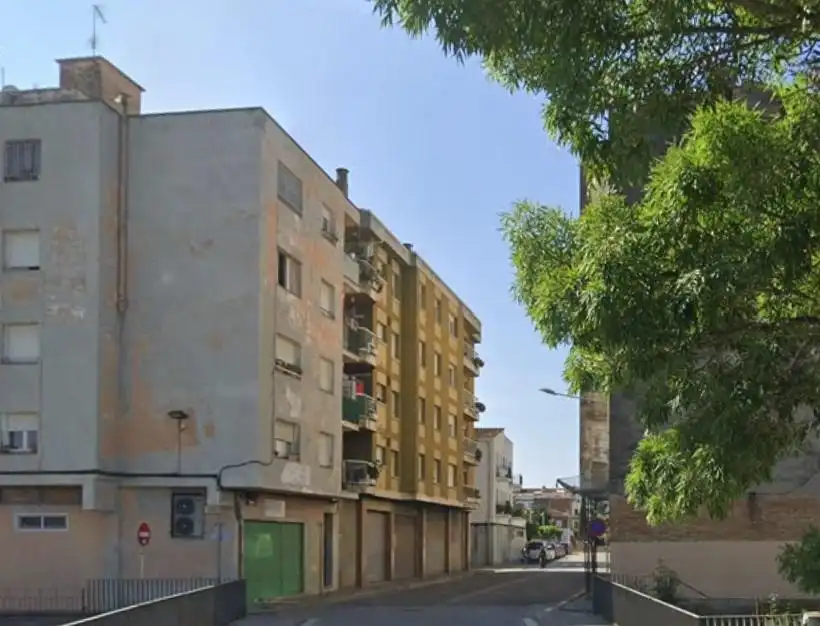 Vista exterior de Pis en venda en Salt amb Balcó