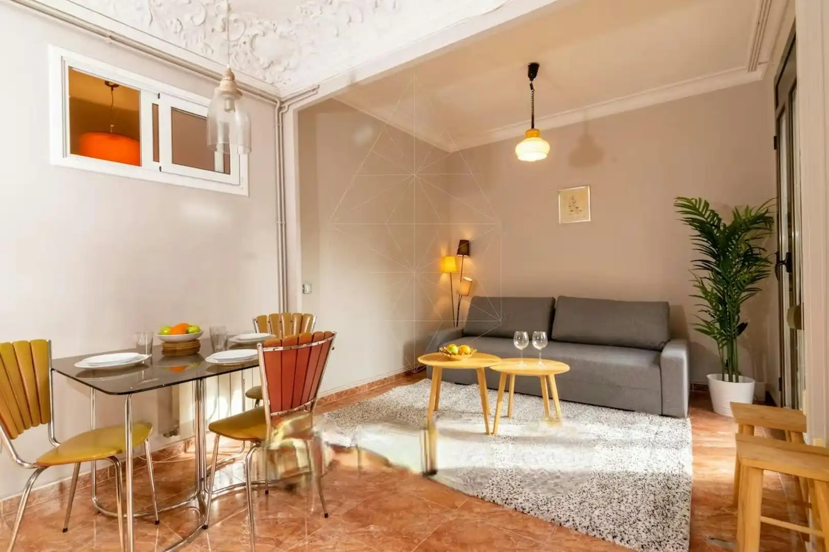 Wohnzimmer von Wohnung zur Miete in Barcelona mit Möbliert, Waschmaschine und Fernseher