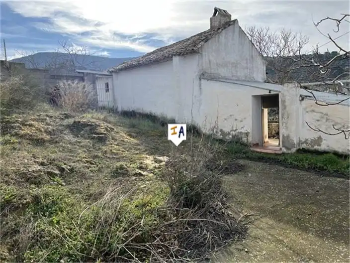 Country homes for sale in Algarinejo  with Internet