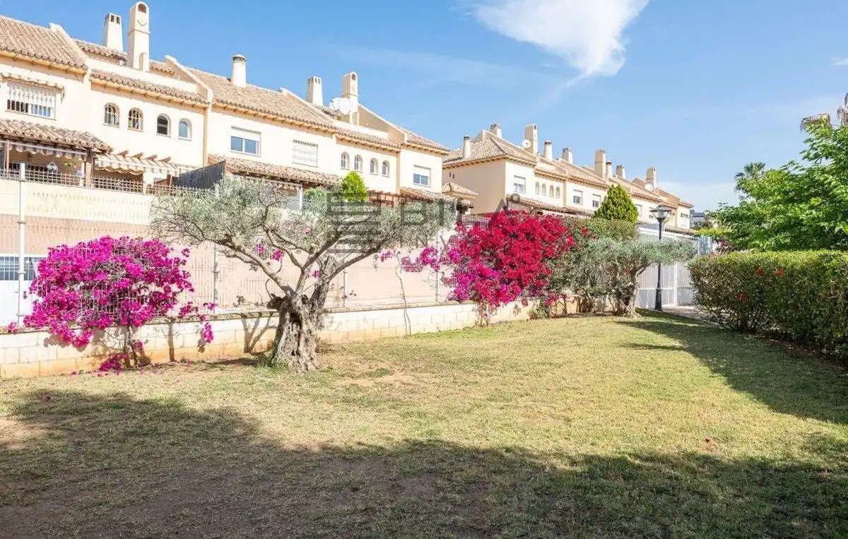 Adosado con piscina en venta en Urb. Adarves de Calypso, imagen 30
