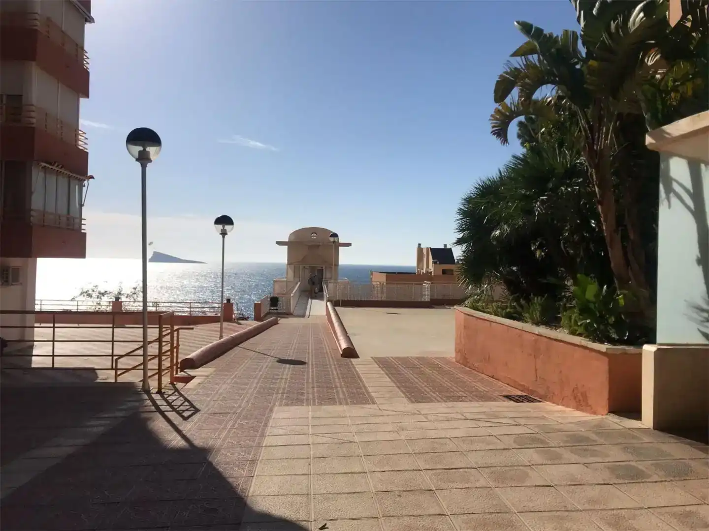 Außenansicht von Wohnung zur Miete in Benidorm mit Klimaanlage, Privatgarten und Schwimmbad