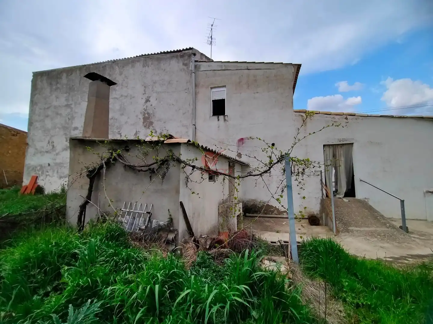 Exterior view of Houses for sale in Altarejos  with Heating and Storage room