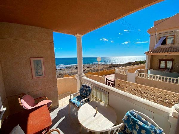 Exterior view of Single-family semi-detached for sale in Torrevieja  with Terrace and Storage room