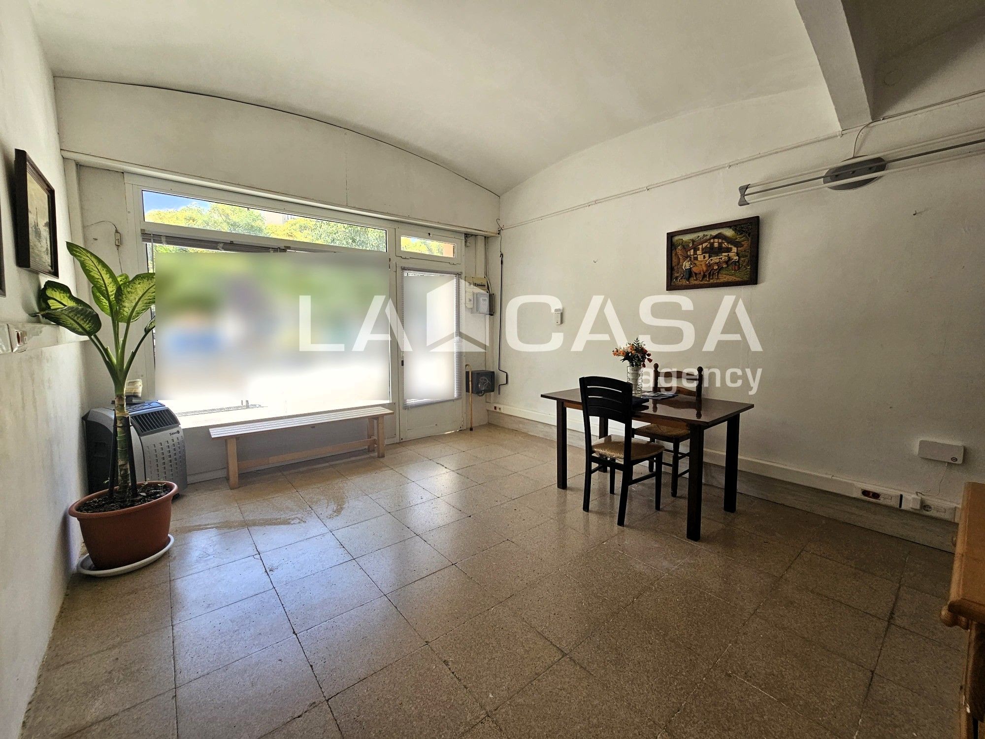 Premises for sale in  Barcelona Capital