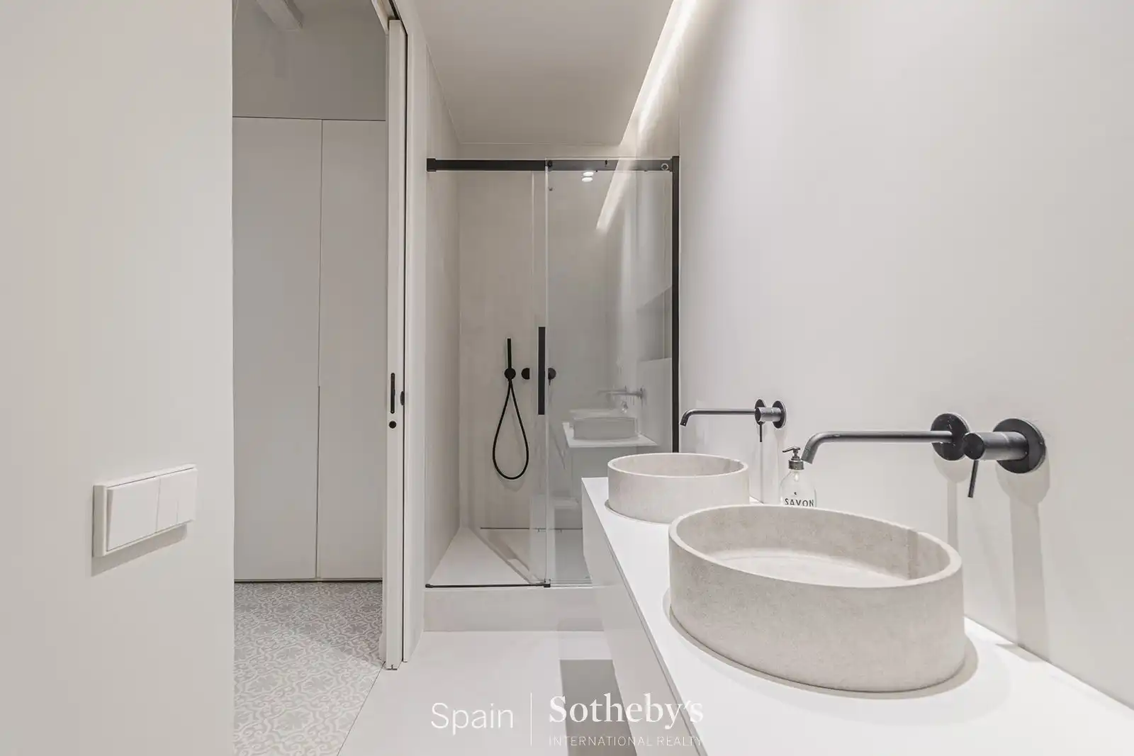 Bany de Apartament en venda en Barcelona amb Aire condicionat i Calefacció