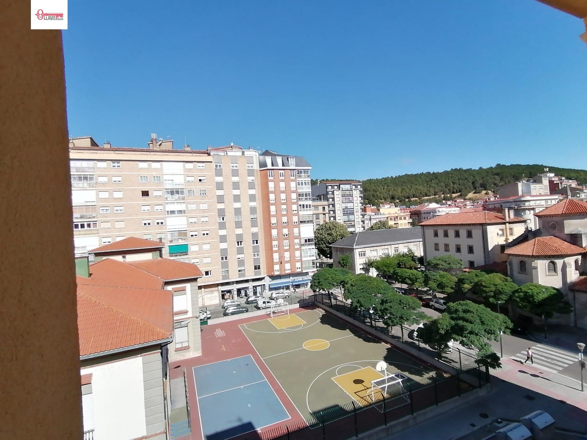 Vista exterior de Apartament de lloguer en Burgos Capital