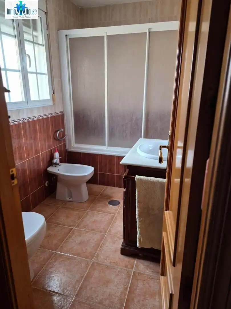 Bany de Casa o xalet en venda en Motilleja amb Aire condicionat, Jardí privat i Terrassa