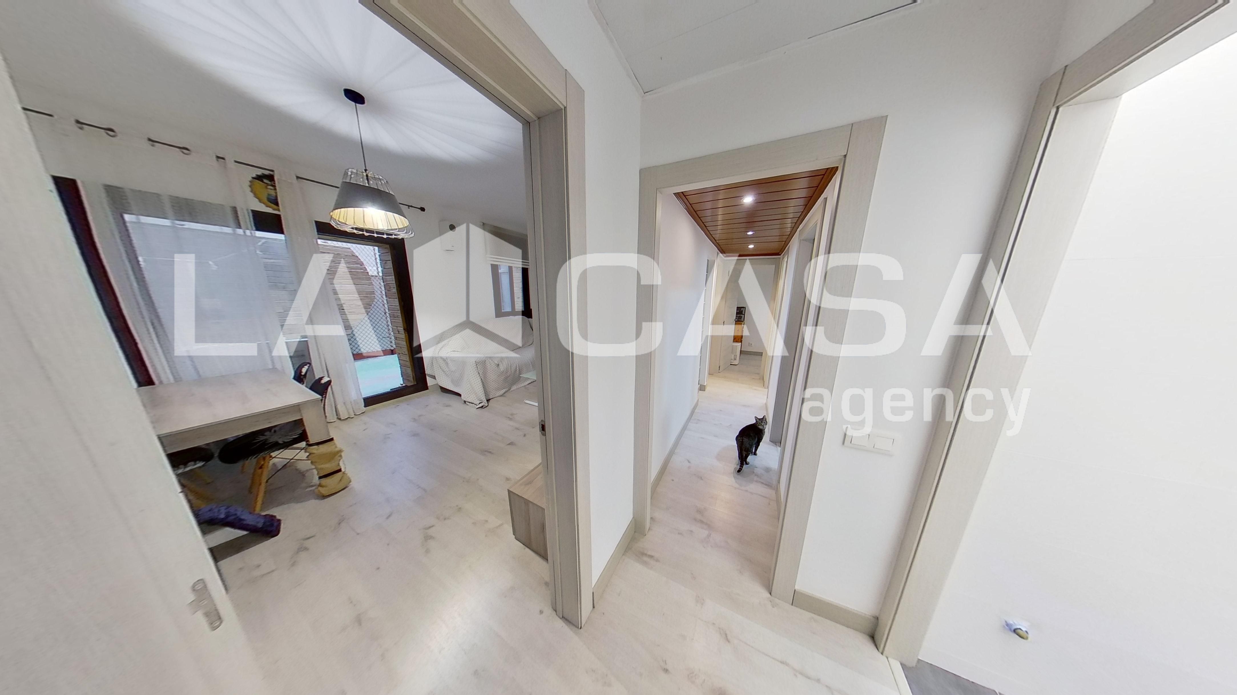 Flat for sale in  Barcelona Capital  with Terrace and Storage room