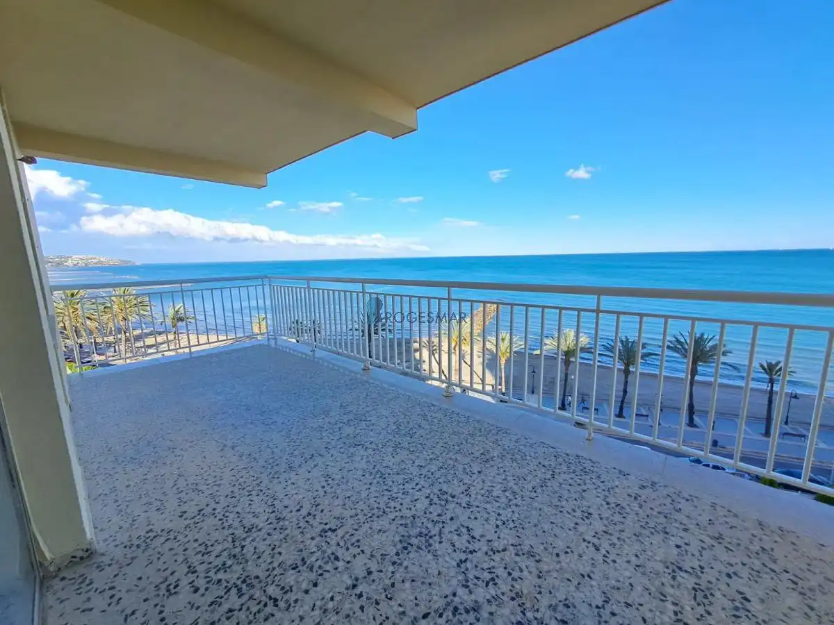 Terrassa de Apartament en venda en Benicasim / Benicàssim amb Piscina comunitària