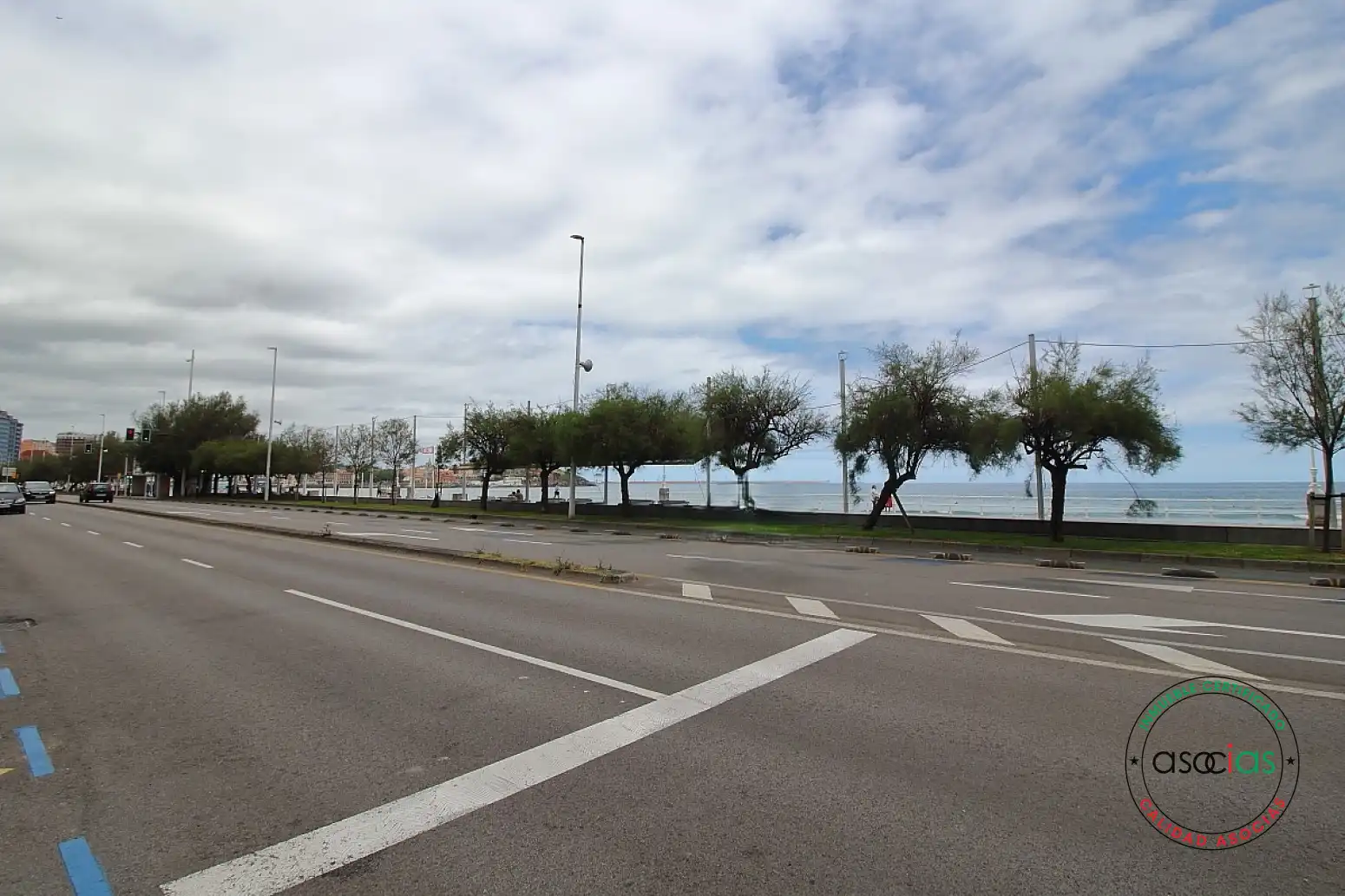 Vista exterior de Piso en venta en Gijón  con Calefacción y Parquet