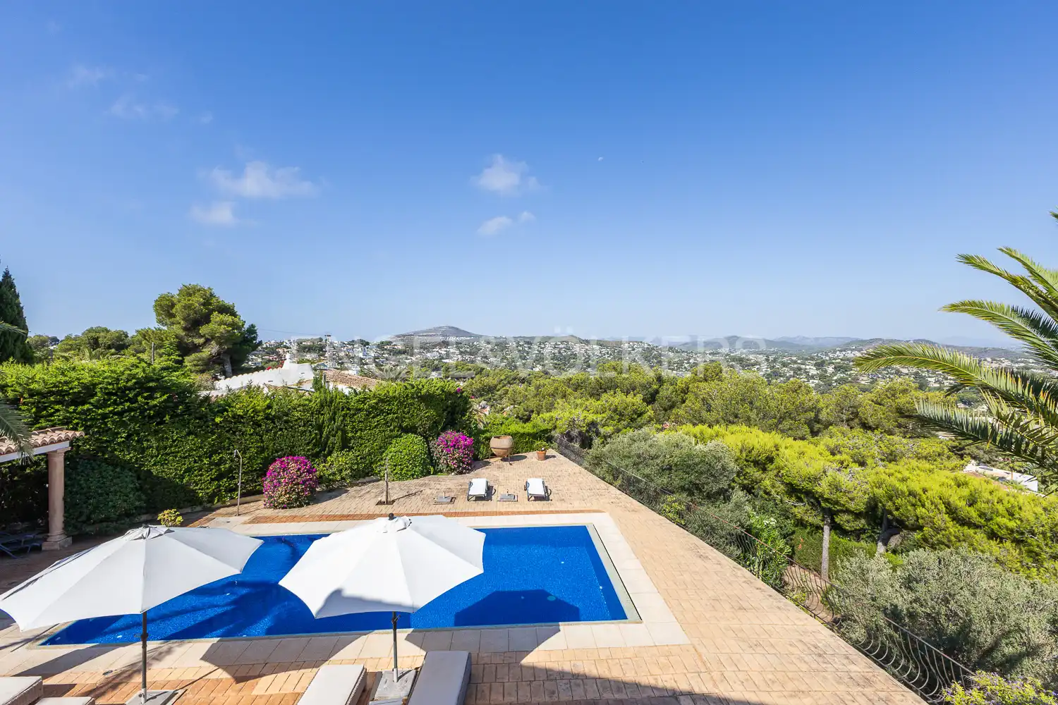 Schwimmbecken von Haus oder Chalet zur Miete in Jávea / Xàbia mit Klimaanlage, Heizung und Privatgarten