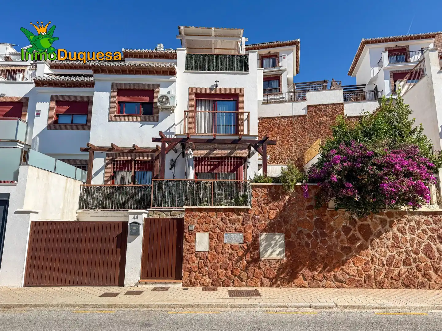Casa aparellada amb balcó en venda a Calle DOÑANA 44, imagen 4