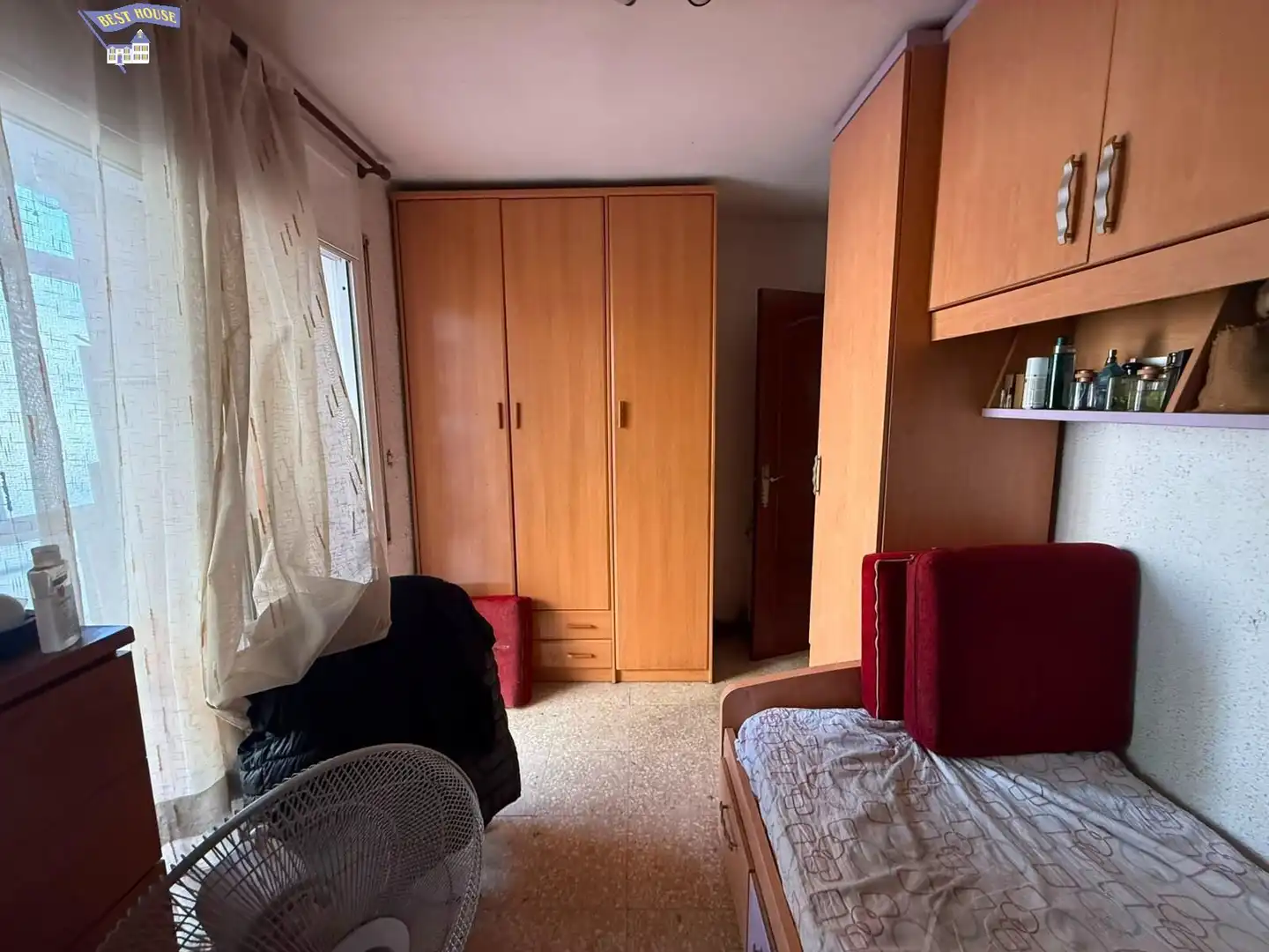 Dormitori de Pis en venda en Rubí amb Calefacció, Terrassa i Balcó