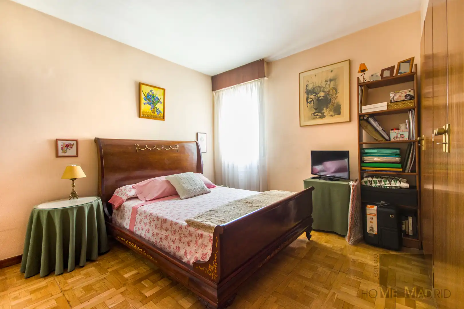 Dormitori de Pis en venda en Madrid amb Calefacció, Parquet i Terrassa