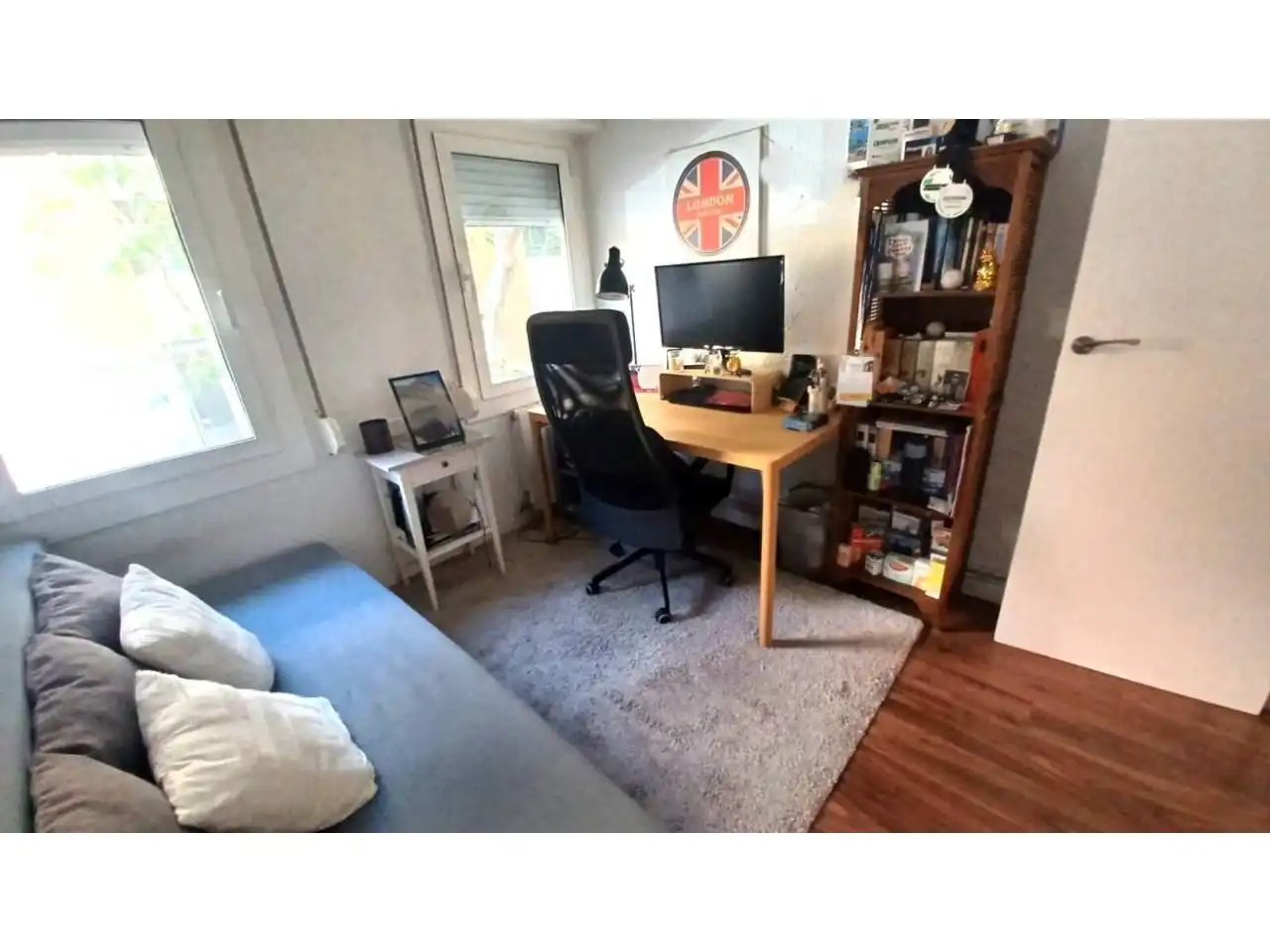 Bedroom of Flat for sale in Barcelona