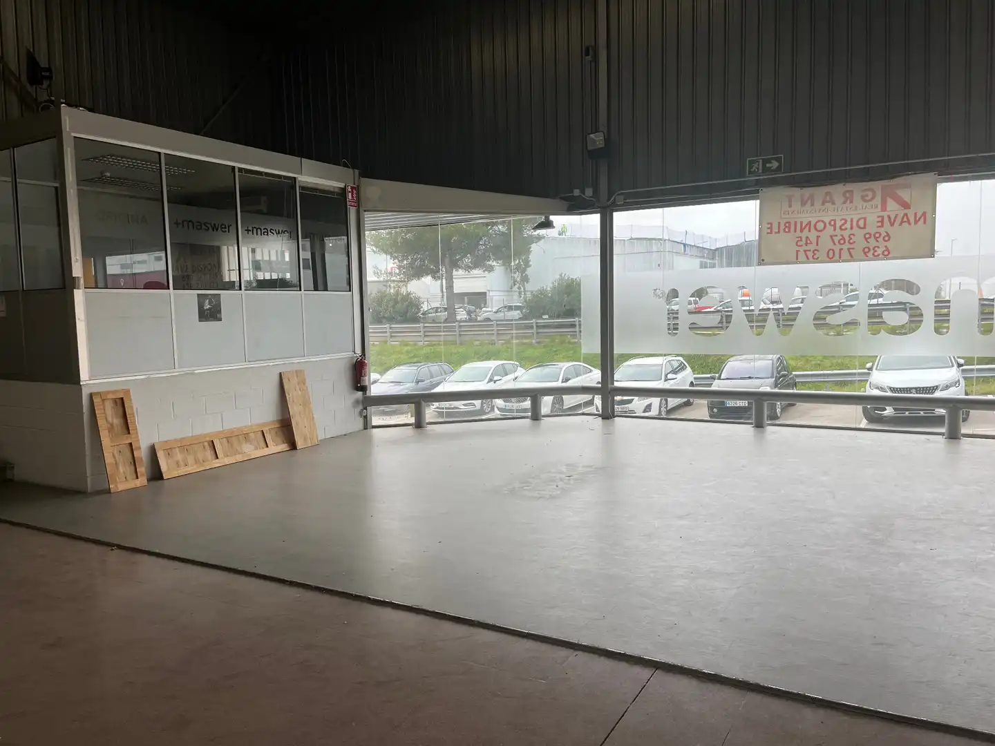Nave industrial en venta en Sant Esteve Sesrovires