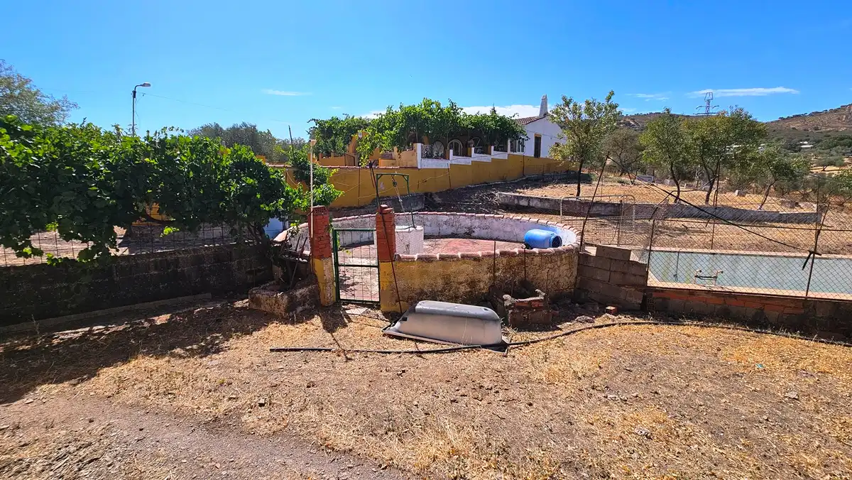 Jardí de Casa o xalet en venda en Cumbres Mayores amb Aire condicionat, Jardí privat i Terrassa