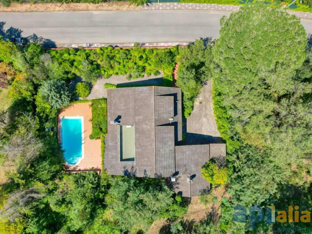 House with pool for sale in Avenida del Canigó, imagen 28