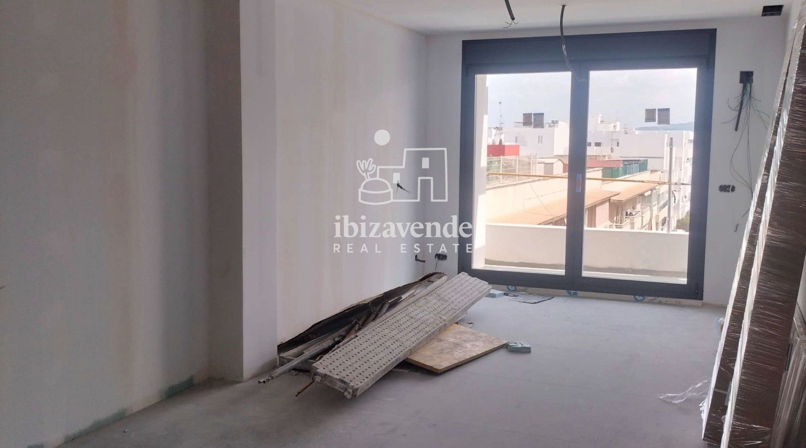 Schlafzimmer von Dachboden zum Verkauf in Sant Antoni de Portmany mit Klimaanlage, Terrasse und Schwimmbad