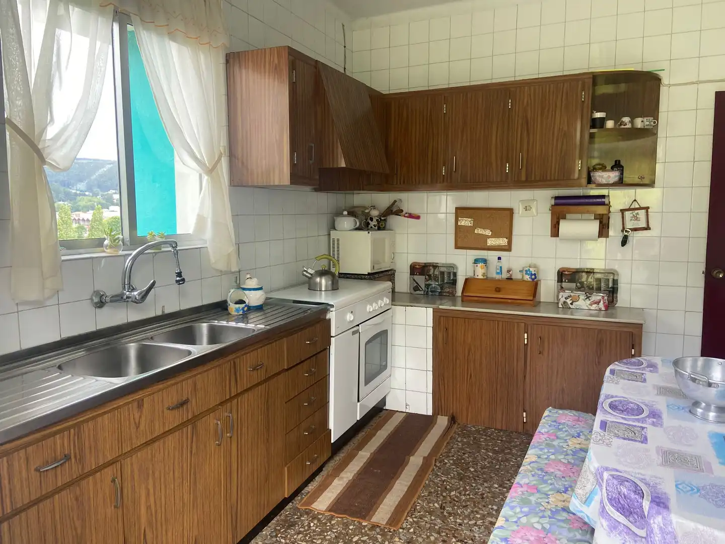 Cuina de Casa o xalet en venda en Ferrol amb Jardí privat