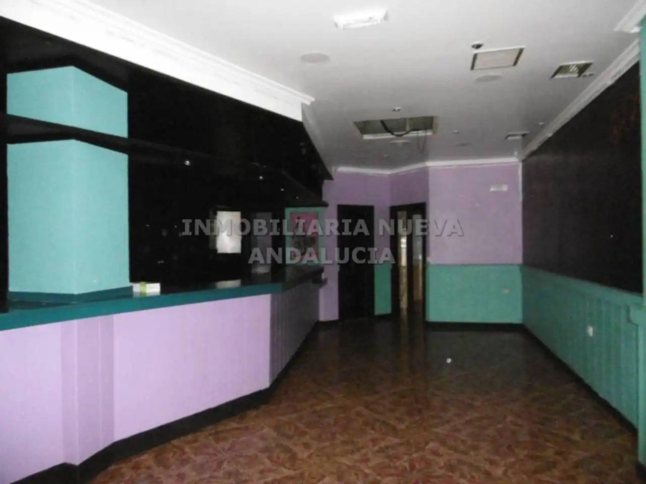 Local comercial de lloguer a Nueva Andalucía