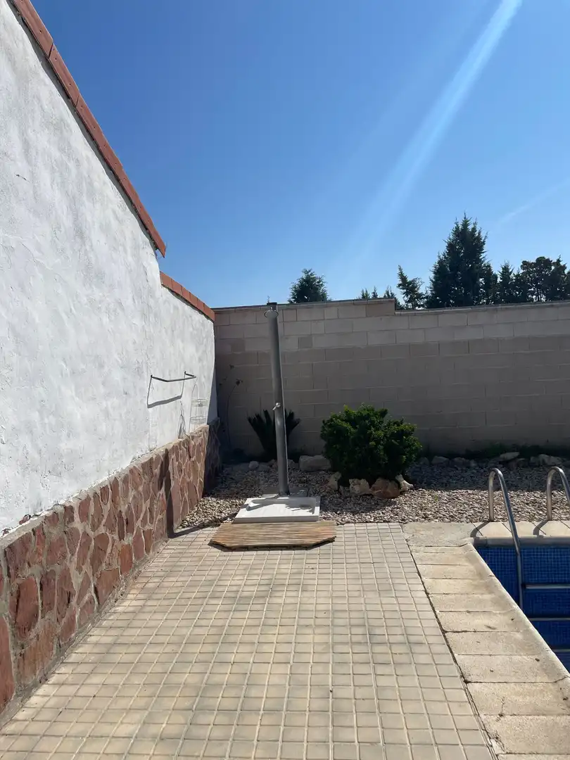 Vista exterior de Casa o chalet en venta en Colmenar de Oreja con Aire acondicionado, Calefacción y Jardín privado