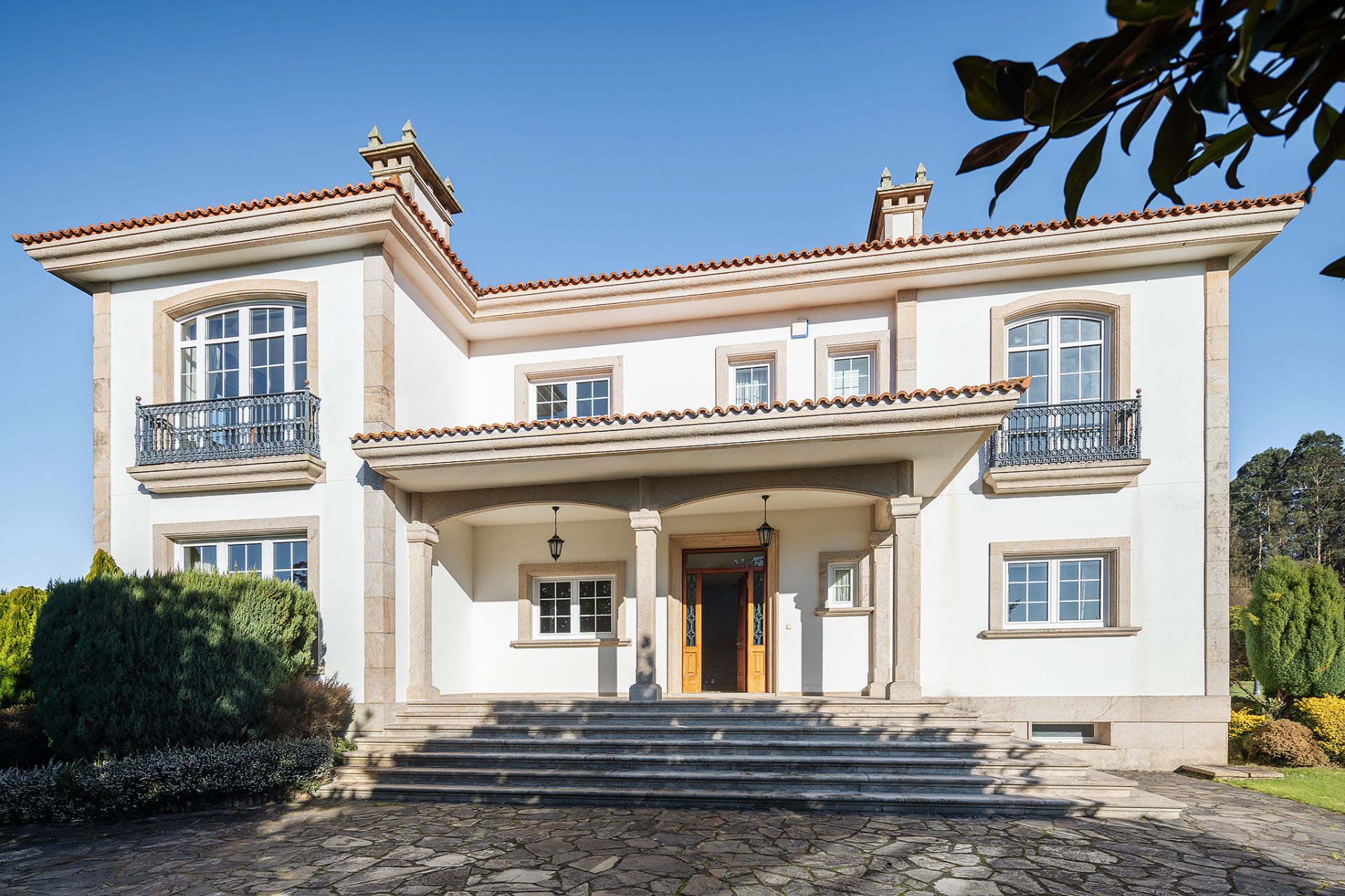 Exterior view of House or chalet for sale in A Laracha    with Heating, Private garden and Parquet flooring