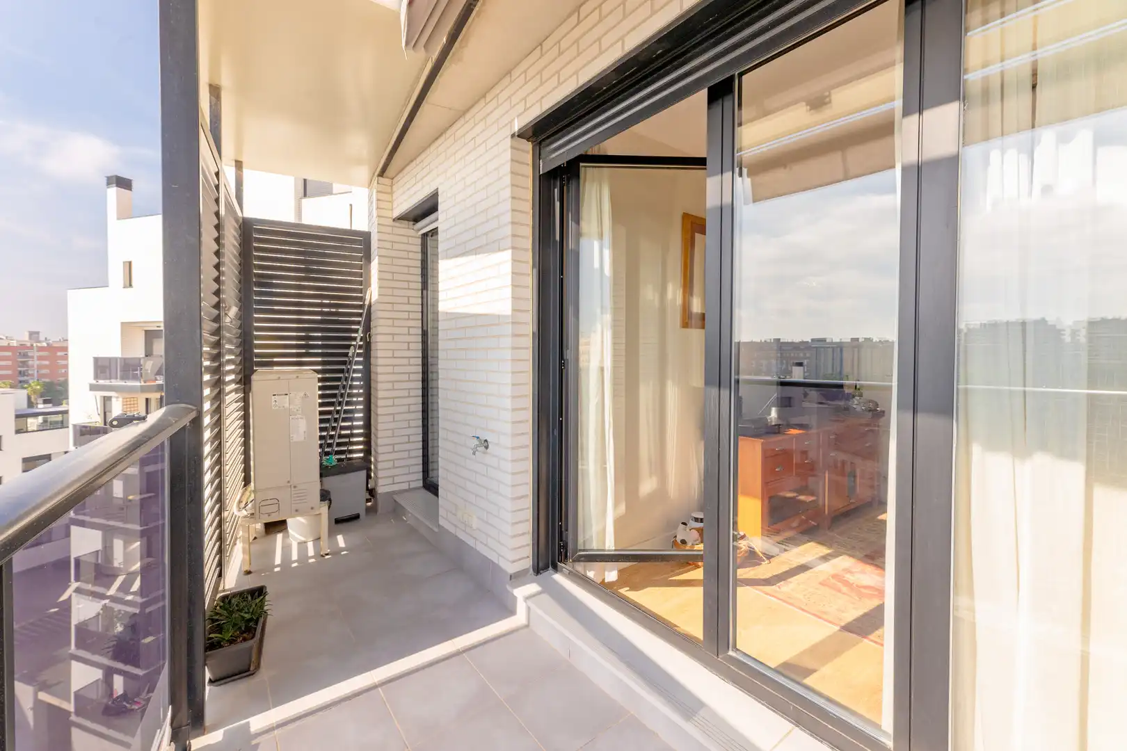 Terraza de Piso en venta en Valencia con Trastero, Piscina y Balcón