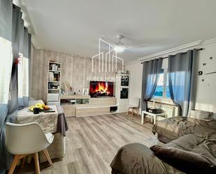 Living room of Single-family semi-detached for sale in La Vellés   with Heating, Parquet flooring and Terrace