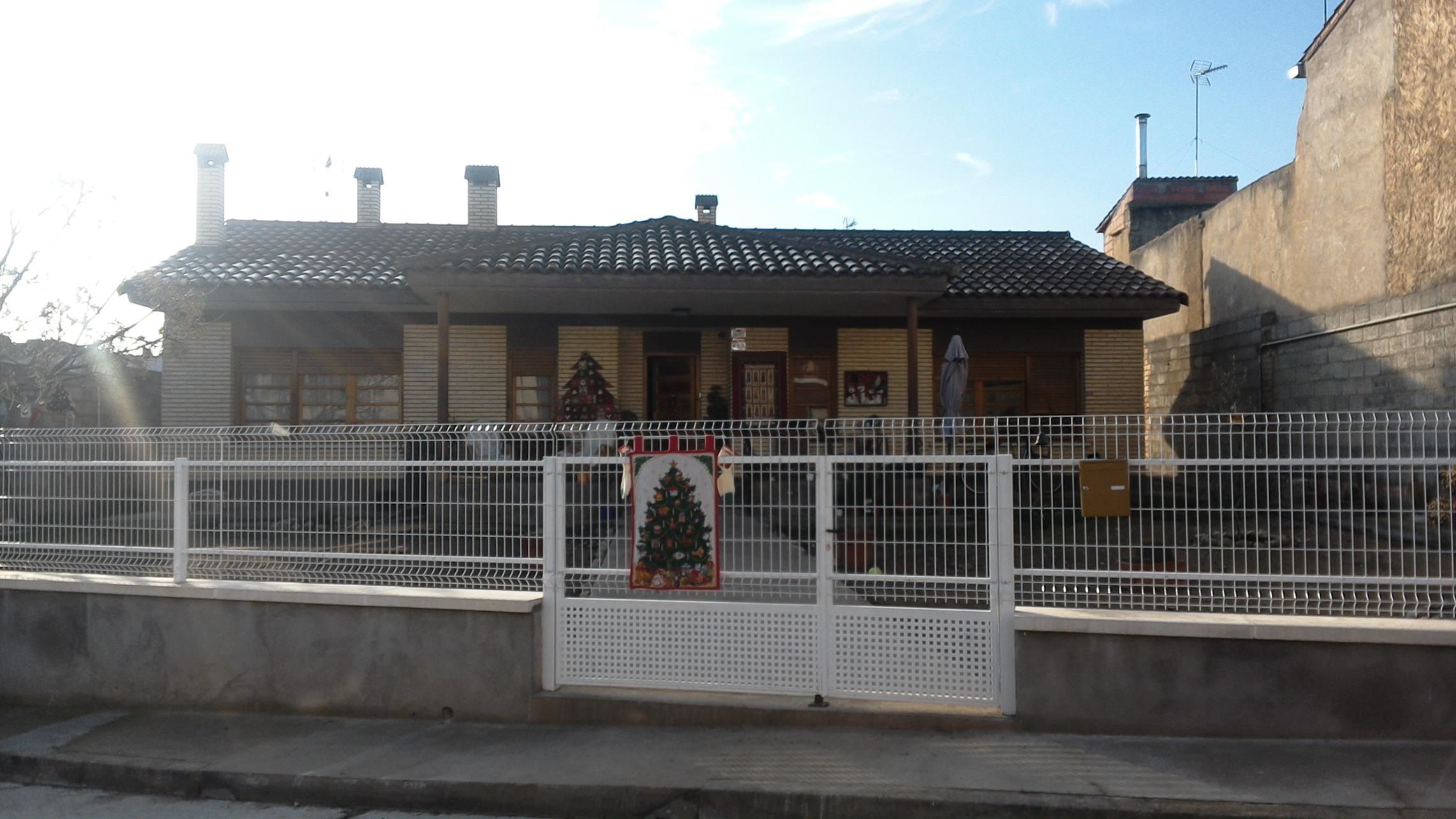Exterior view of House or chalet for sale in Lalueza  with Heating