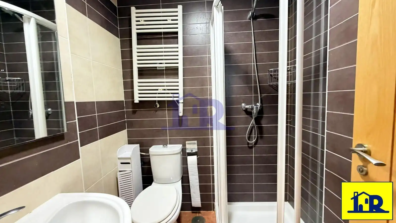 Baño de Piso en venta en Chillarón de Cuenca con Aire acondicionado, Calefacción y Parquet