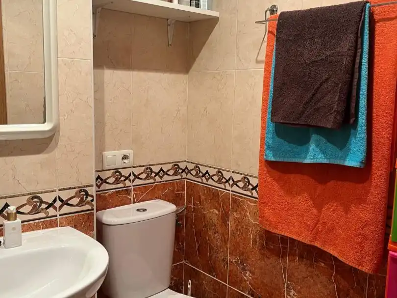 Bathroom of Flat for sale in Oropesa del Mar / Orpesa  with Air Conditioner, Terrace and Swimming Pool