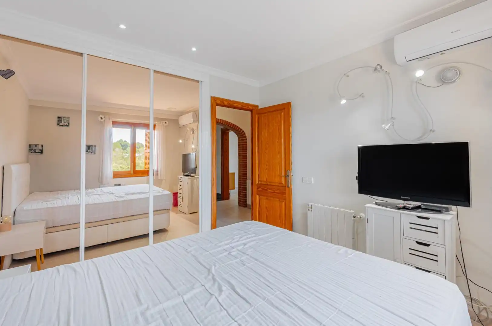 Schlafzimmer von Country house zum Verkauf in  Palma de Mallorca mit Klimaanlage, Privatgarten und Terrasse