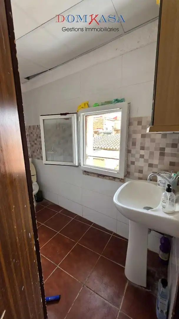Bathroom of Buildings for sale in Tortosa