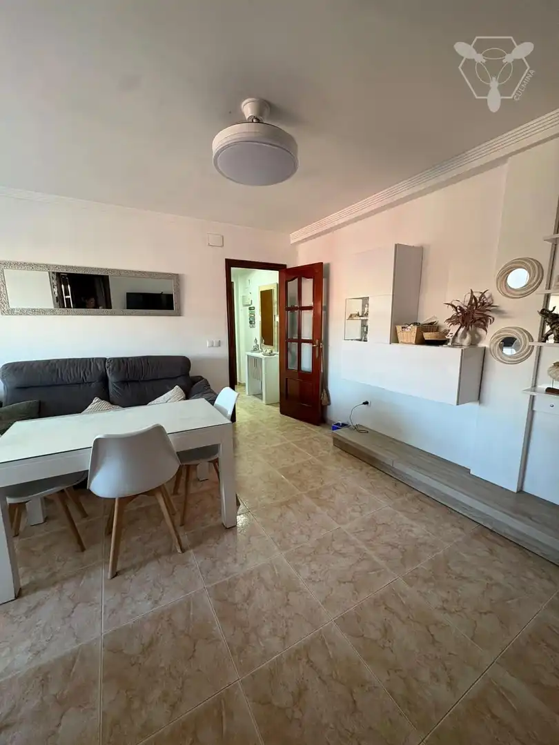 Piso en venta en Isla Chica, imagen 2