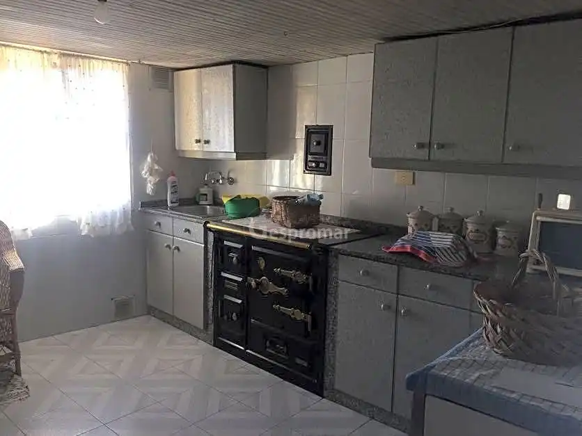 Cocina de Finca rústica en venta en Ribas de Sil con Jardín privado, Trastero y Amueblado