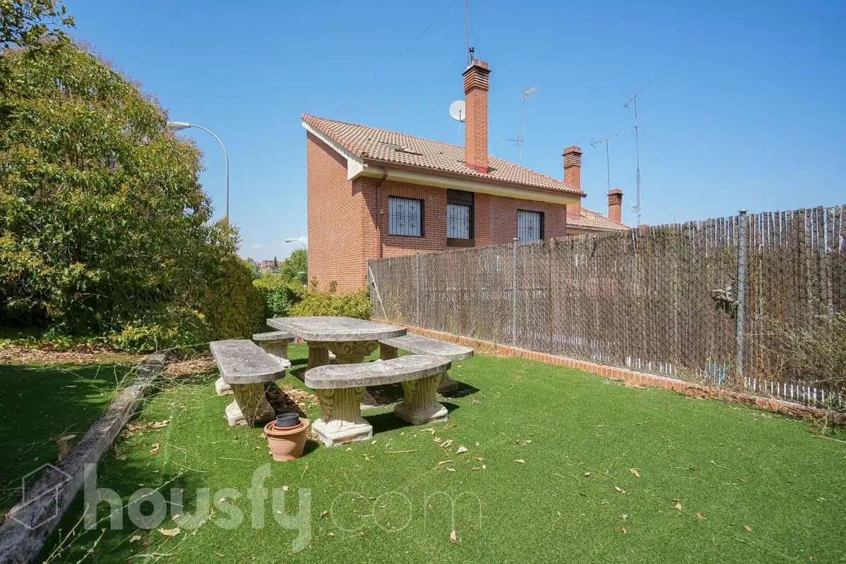 Adossat amb jardí en venda a Calle Jesús Gil González ., imagen 48