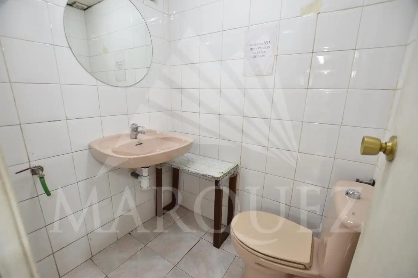 Badezimmer von Gebäude zum Verkauf in Granada