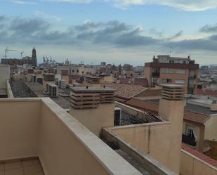 Vista exterior de Àtic de lloguer en Málaga Capital amb Aire condicionat i Terrassa