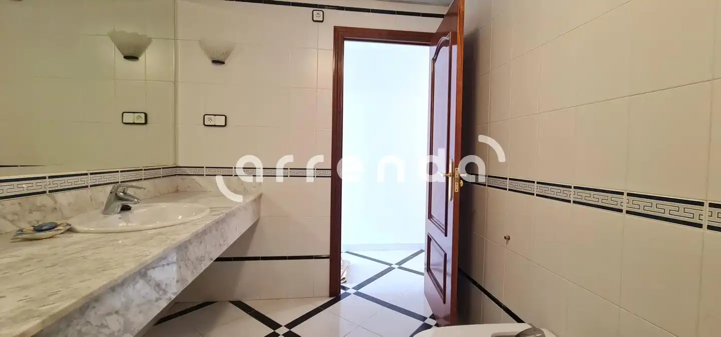 Bathroom of Houses for rent in Valdilecha  with Air Conditioner