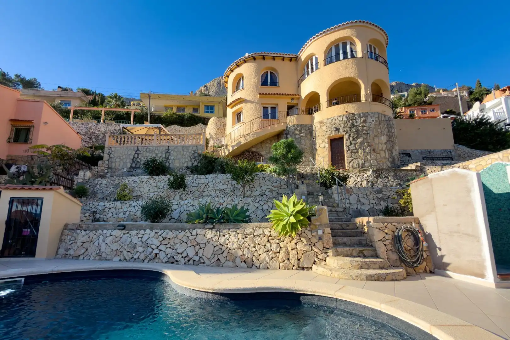 Exterior view of Houses for sale in Calpe / Calp