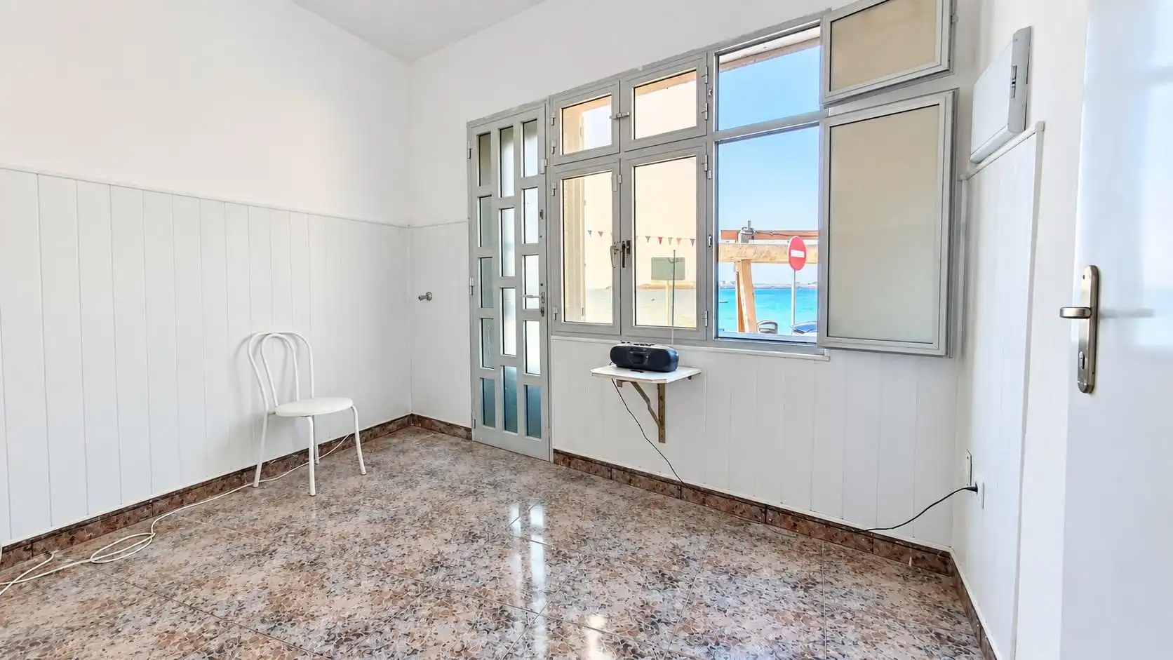 Bajo en venta en Playa de Arinaga, imagen 2
