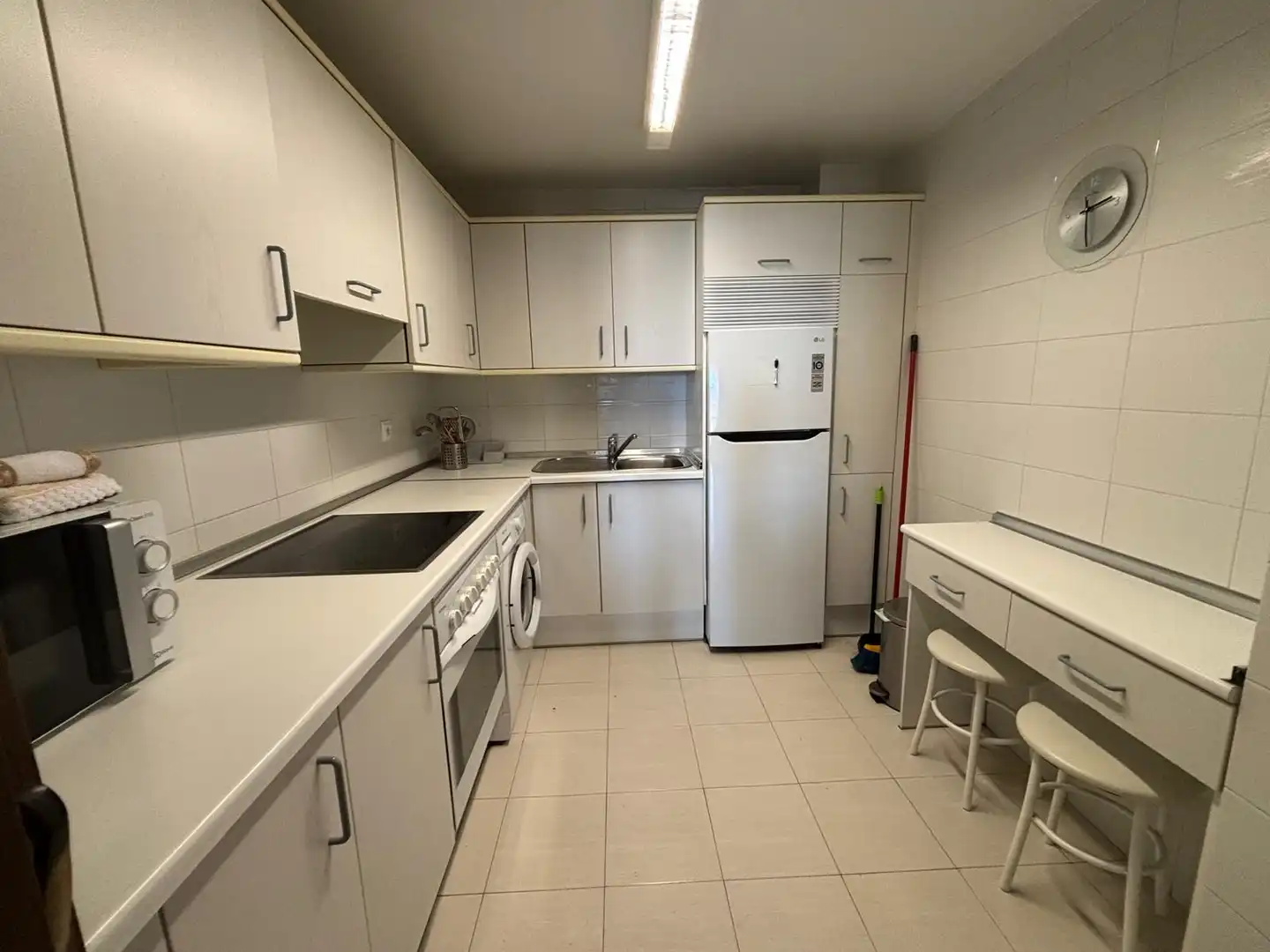 Cocina de Piso de alquiler en  Pamplona / Iruña con Calefacción, Parquet y Terraza