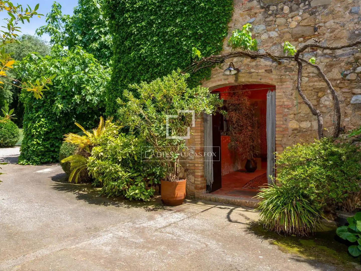 Jardín de Finca rústica en venta en Sant Mori con Calefacción, Jardín privado y Terraza