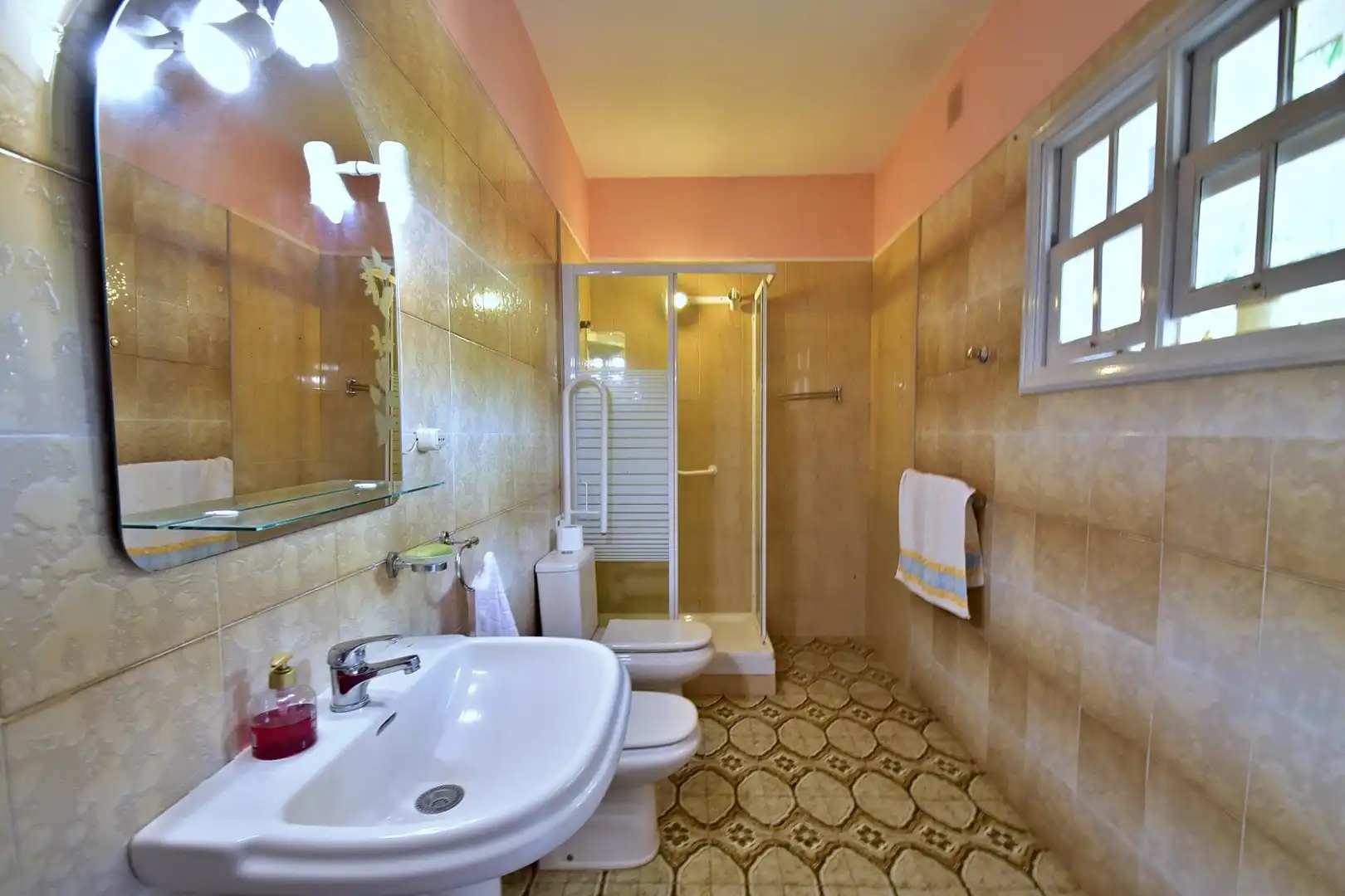 Baño de Casa o chalet en venta en San Cristóbal de la Laguna con Jardín privado, Terraza y Trastero