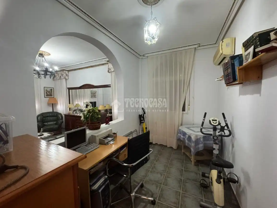 Country homes for sale in Almendralejo  with Air Conditioner and Furnished