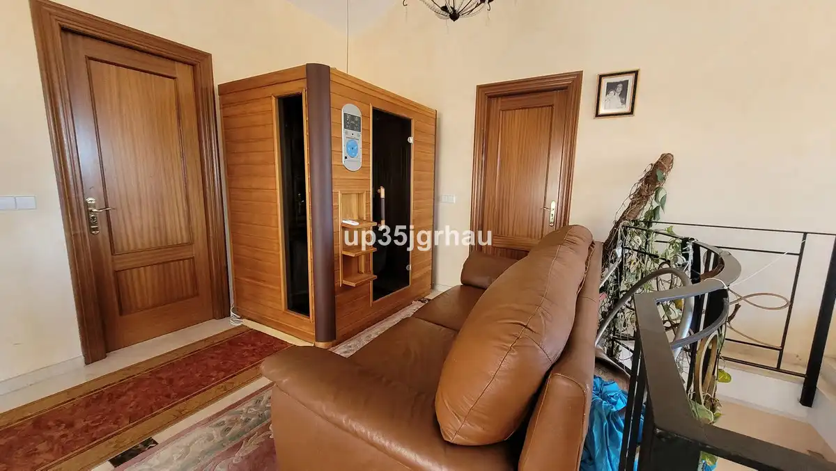 Villa mit Pool zum Verkauf in Avenida Benamara 15, imagen 21
