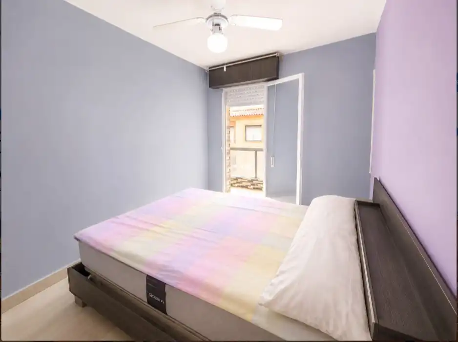 Dormitori de Apartament en venda en Torrevieja amb Terrassa, Piscina i Moblat