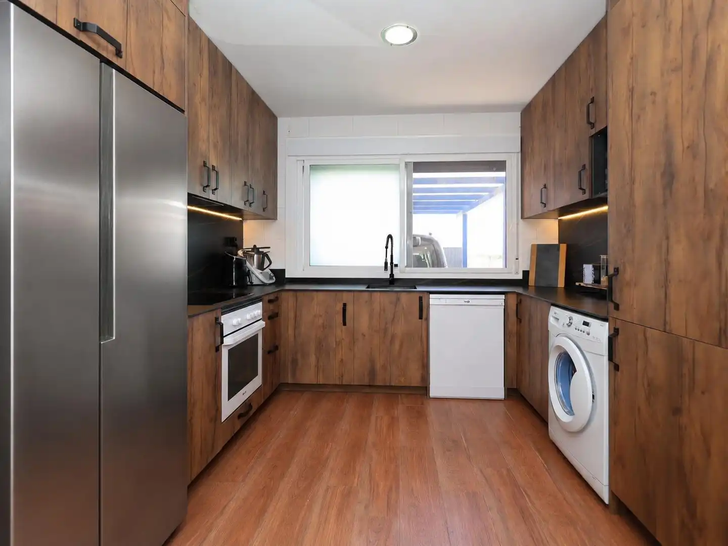 Kitchen of Houses for sale in Yebes  with Heating